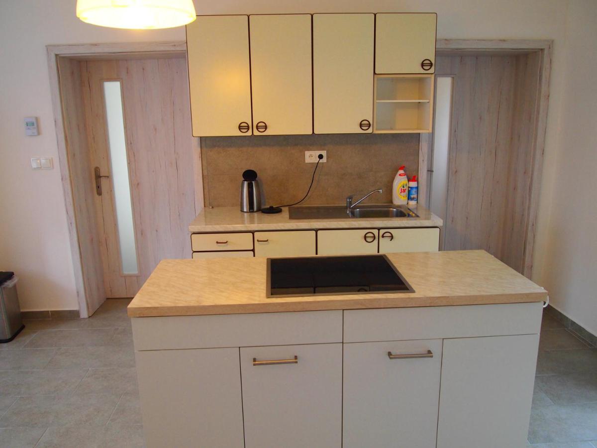Apartman Gutino Ceska Trebova Bagian luar foto